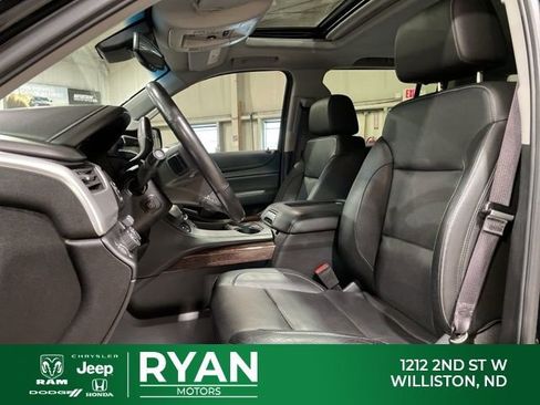 Used 2017 GMC Yukon XL SLT image 32