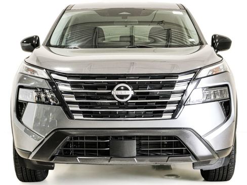Used 2024 Nissan Rogue S FWD image 2