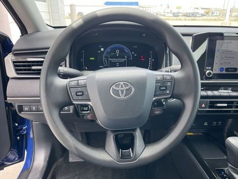 Used 2026 Toyota Camry LE FWD image 14