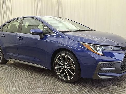 Certified 2021 Toyota Corolla SE w/ SE Premium Package FWD image 5