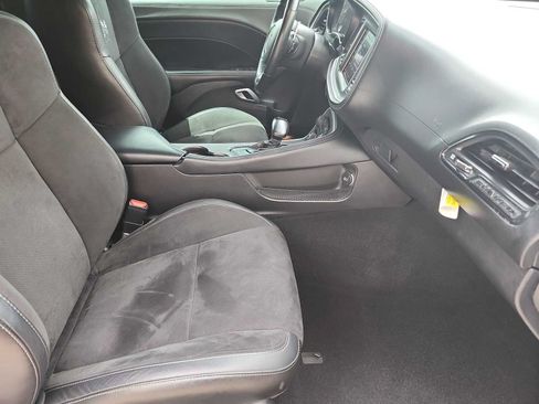 Used 2022 Dodge Challenger R/T Scat Pack RWD image 18