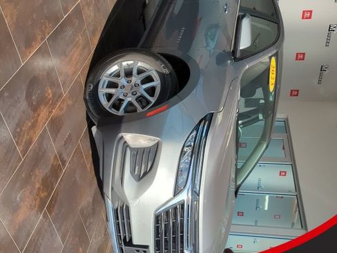 Used 2023 Chevrolet Equinox LT image 1