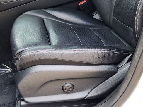 Used 2018 Mercedes-Benz GLC 300 4MATIC image 25