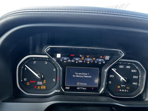 Used 2022 GMC Sierra 3500 AT4 w/ AT4 Premium Plus Package image 17