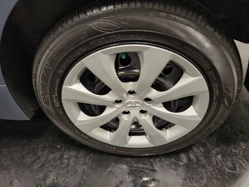 Used 2024 Toyota Corolla LE image 10