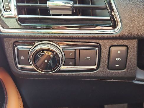 Used 2021 Lincoln Navigator L Reserve AWD/4WD image 18