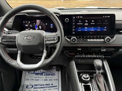 Used 2025 Chevrolet Colorado Z71 w/ Technology Package image 10