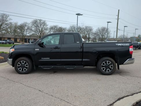 Used 2017 Toyota Tundra SR5 image 5