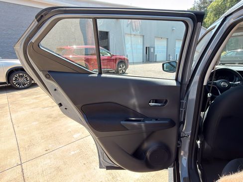 Used 2024 Nissan Kicks SV FWD image 22