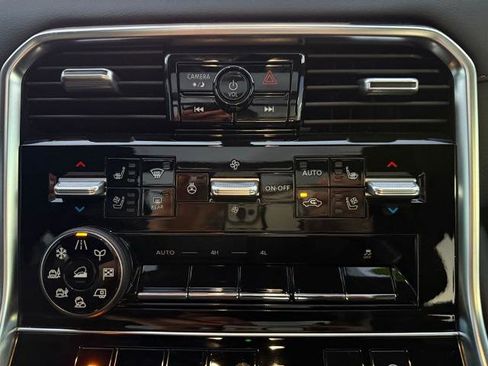 Certified 2025 Nissan Armada Platinum Reserve AWD/4WD image 28