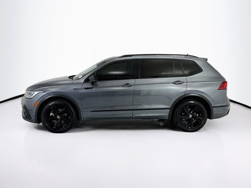 Used 2023 Volkswagen Tiguan SE R-Line FWD image 8