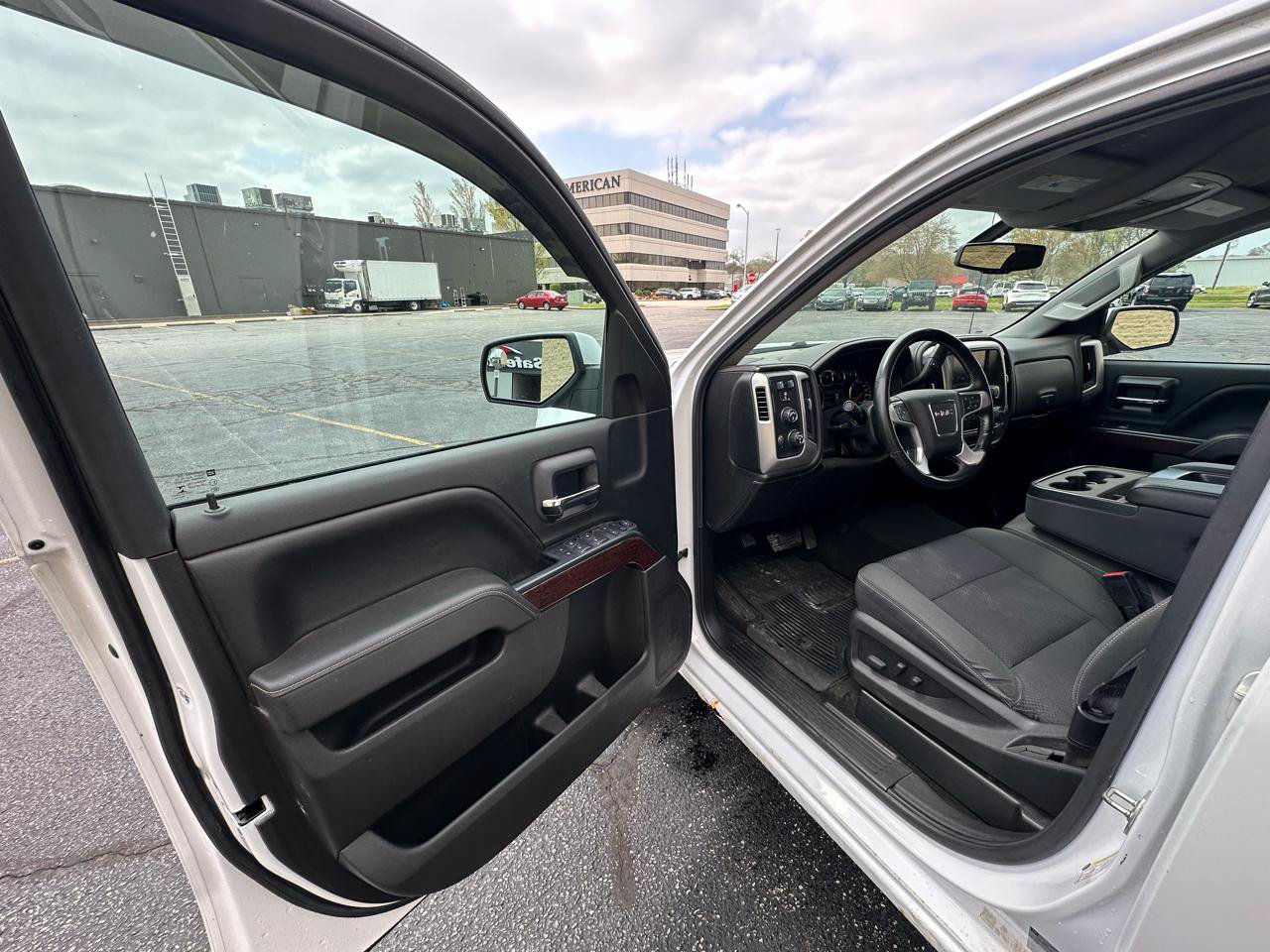 Used 2017 GMC Sierra 1500 SLE AWD/4WD image 9