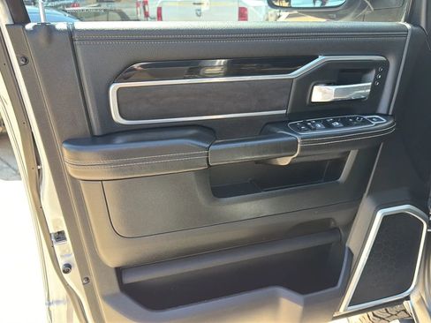 Used 2020 RAM 2500 Laramie w/ Night Edition AWD/4WD image 9