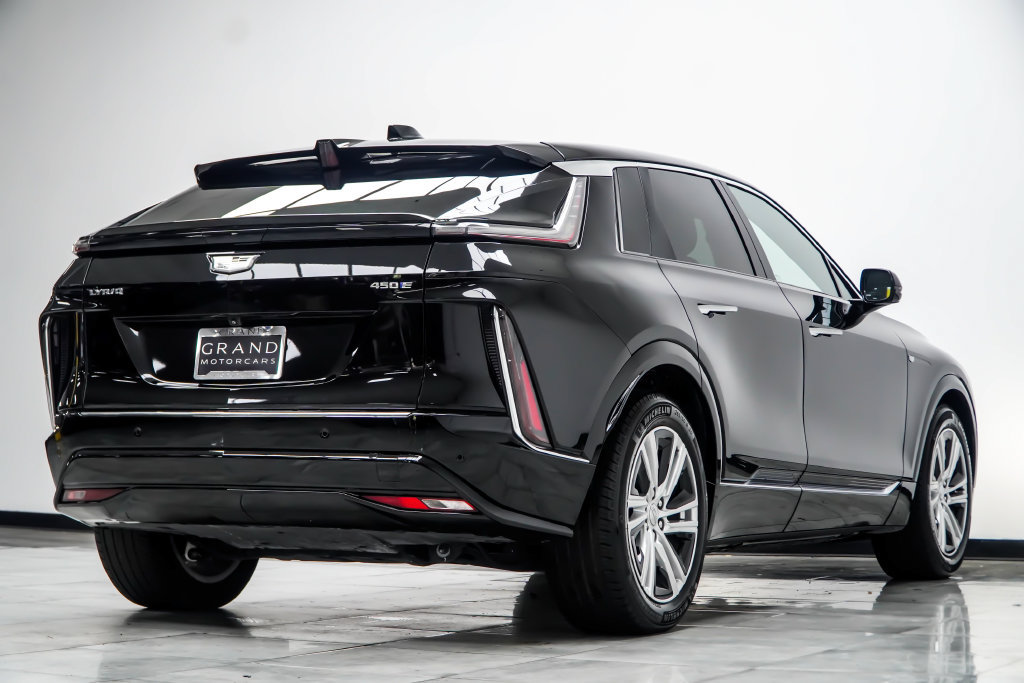 Used 2024 Cadillac Lyriq Tech RWD image 15