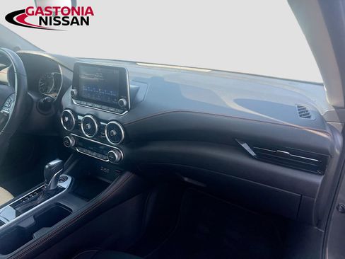 Used 2022 Nissan Sentra SR w/ Trunk Package image 36