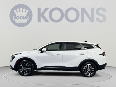 Used 2024 Kia Sportage EX FWD image 2