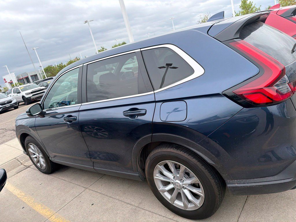 Used 2024 Honda CR-V EX image 7