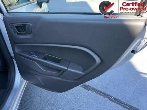 Used 2019 Ford Fiesta SE FWD image 20