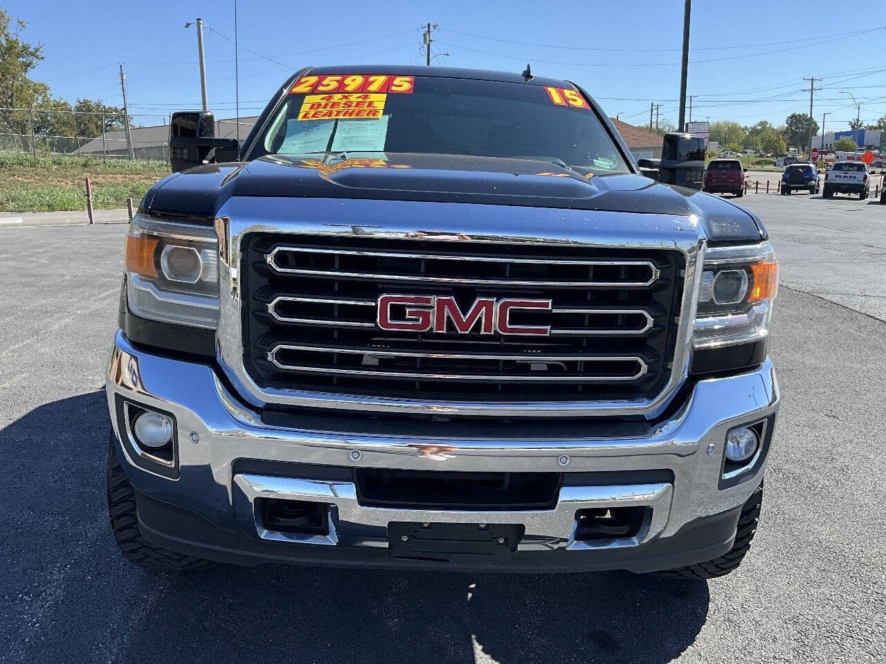 Used 2015 GMC Sierra 2500 SLT w/ Duramax Plus Package AWD/4WD image 9
