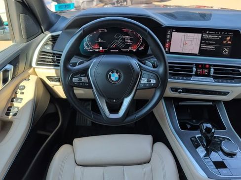 Used 2022 BMW X5 xDrive40i w/ Premium Package AWD/4WD image 24