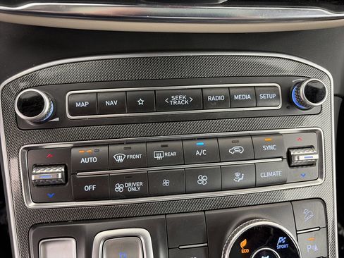 Used 2023 Hyundai Santa Fe Limited AWD/4WD image 24