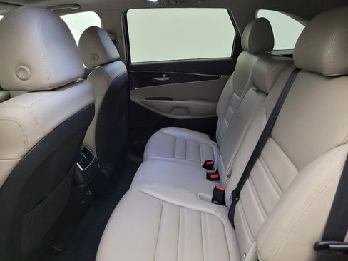 Used 2020 Kia Sorento EX FWD image 18