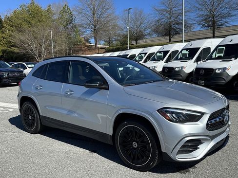 Certified 2025 Mercedes-Benz GLA 250 4MATIC image 2