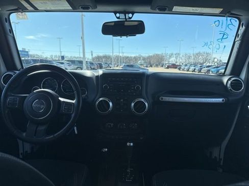 Used 2015 Jeep Wrangler Unlimited Sahara w/ Max Tow Package image 22