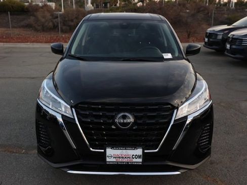 New 2025 Nissan Kicks Play S image 9