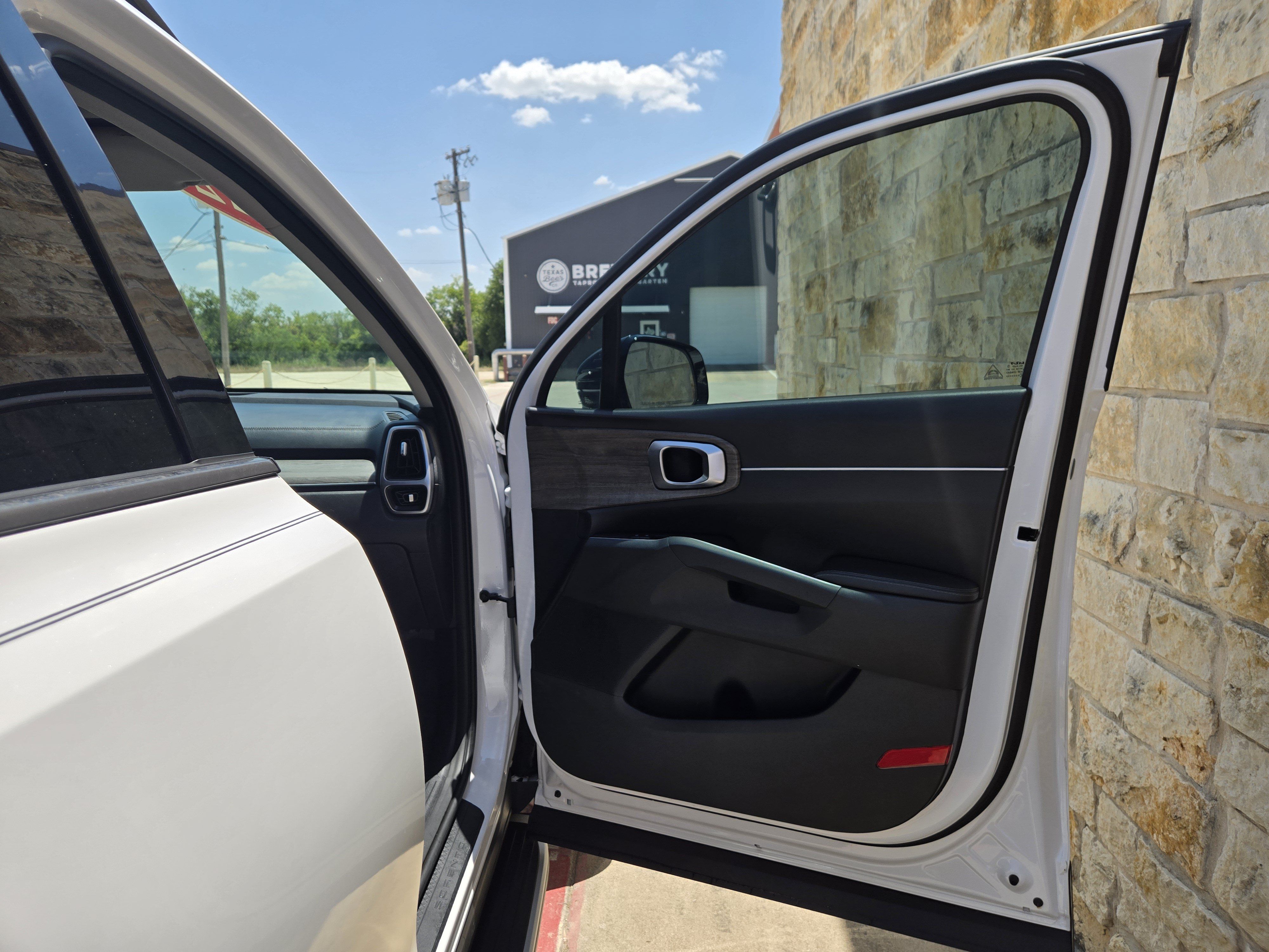 Used 2022 Kia Sorento S AWD/4WD image 9
