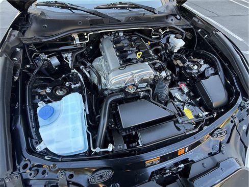 Used 2021 MAZDA MX-5 Miata RF Grand Touring RWD image 19