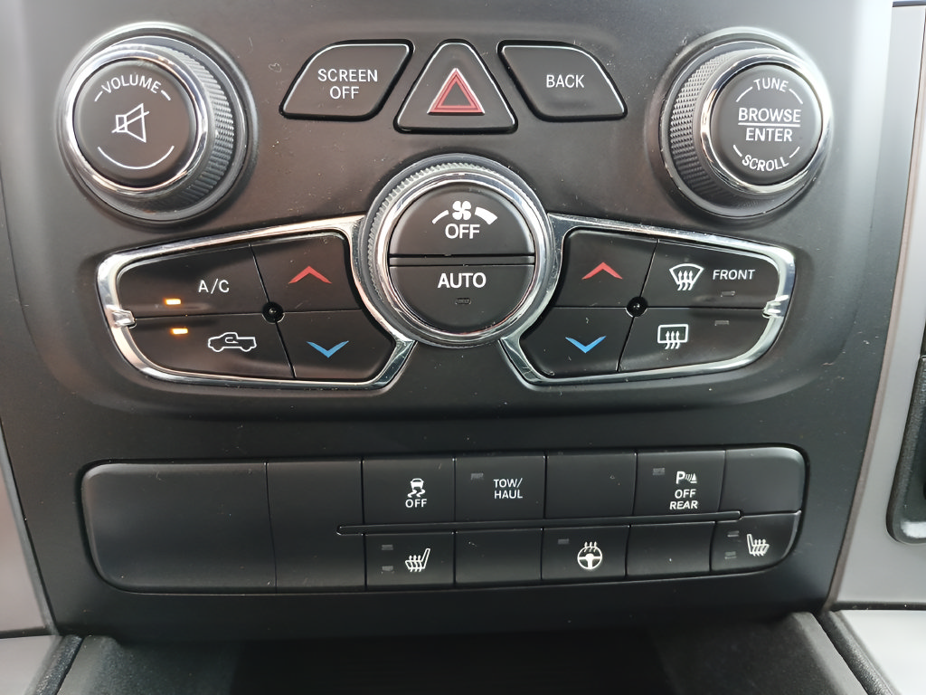 Used 2021 RAM 1500 Warlock w/ Luxury Group AWD/4WD image 18