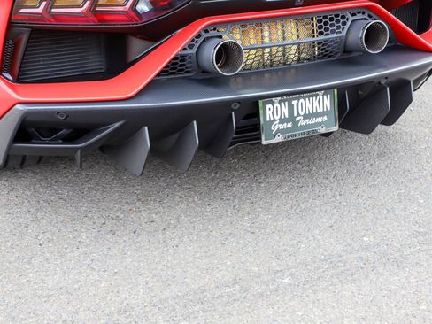 Used 2019 Lamborghini Aventador SVJ AWD/4WD image 37