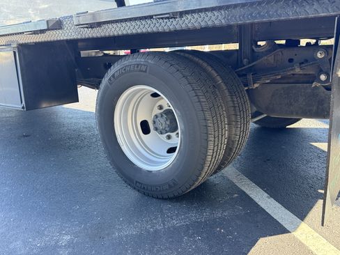 Used 2019 Ford F350 XL w/ Power Equipment Group image 4