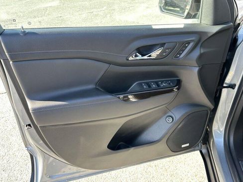 Used 2023 GMC Acadia AT4 w/ Technology Package image 16