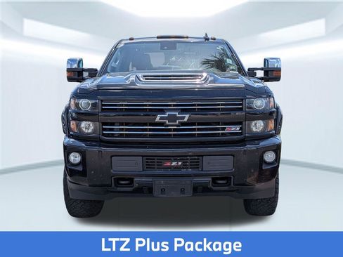 Used 2018 Chevrolet Silverado 3500 LTZ w/ Duramax Plus Package image 7