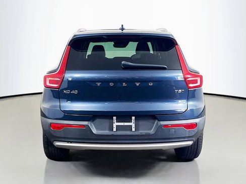 Used 2021 Volvo XC40 T5 Momentum w/ Protection Package Premier image 22