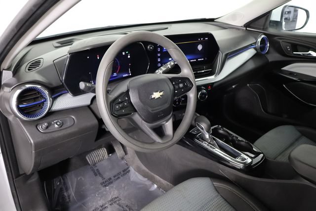 Used 2026 Chevrolet Trax LT FWD image 24