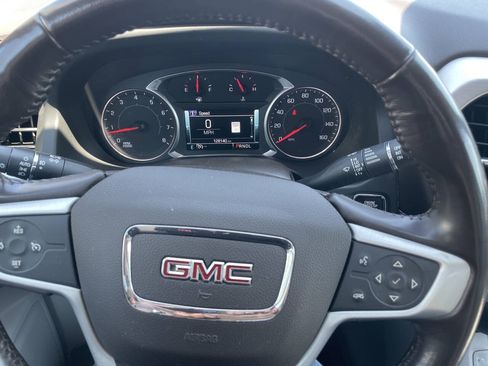 Used 2018 GMC Acadia SLT w/ LPO, Floor Liner Package AWD/4WD image 18