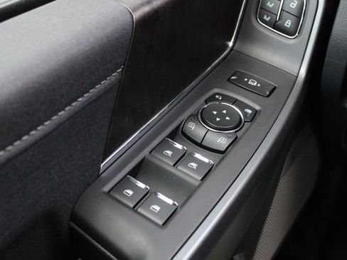 New 2026 Ford F250 Lariat w/ Black Appearance Package AWD/4WD image 7