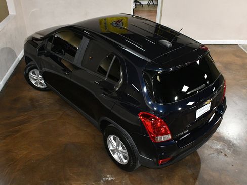 Used 2021 Chevrolet Trax LS w/ Tint and Cruise Package image 76
