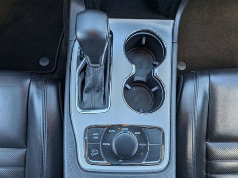 Certified 2018 Jeep Grand Cherokee Limited AWD/4WD image 17