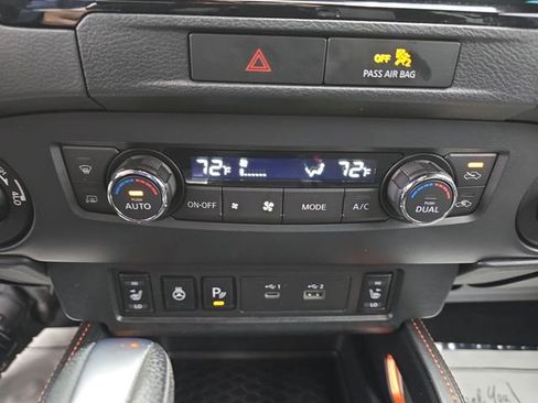 Used 2022 Nissan Frontier PRO-4X image 36