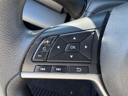 Used 2021 Nissan Kicks SV image 20