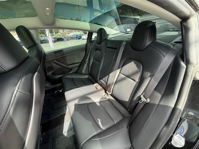 Used 2022 Tesla Model 3 Long Range AWD/4WD image 13