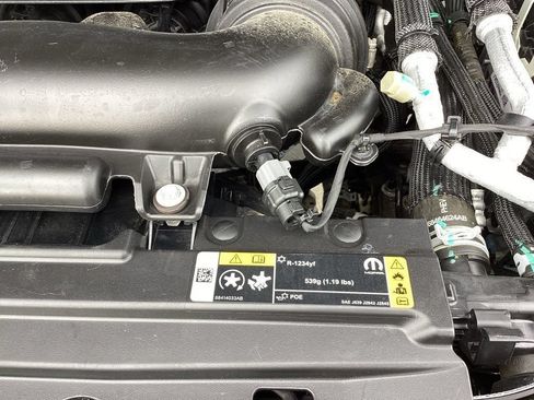 Used 2024 Jeep Wrangler Unlimited AWD/4WD image 80