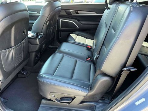 Used 2022 Kia Telluride LX AWD/4WD image 7