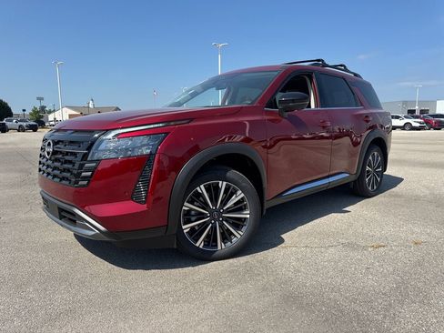 New 2026 Nissan Pathfinder Platinum AWD/4WD image 1