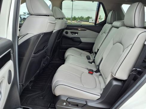 Used 2025 Honda Pilot Elite image 8
