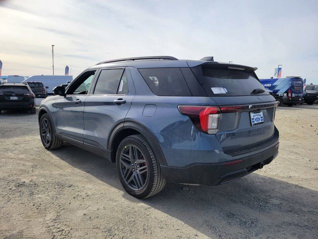 Used 2026 Ford Explorer ST-Line w/ ST-Line Street Pack RWD image 4